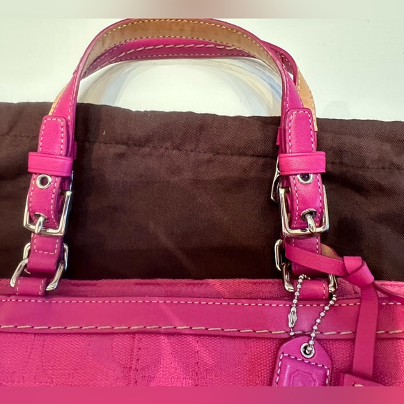 Pink Coach Authentic Signature Handbag - Picture 3 of 8